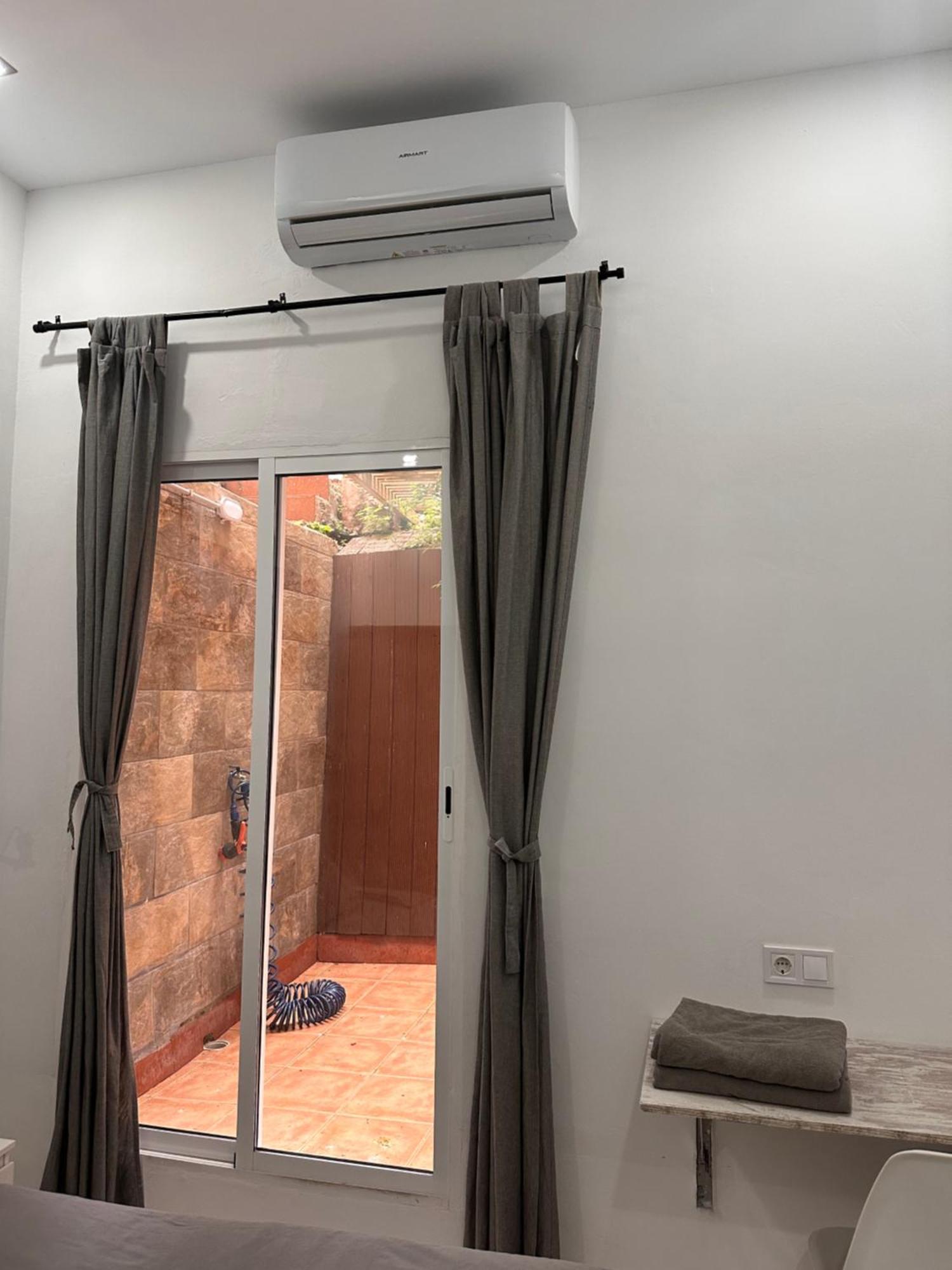 Apartamento En Planta Baja Cerca De La Playa En Badalona Kültér fotó