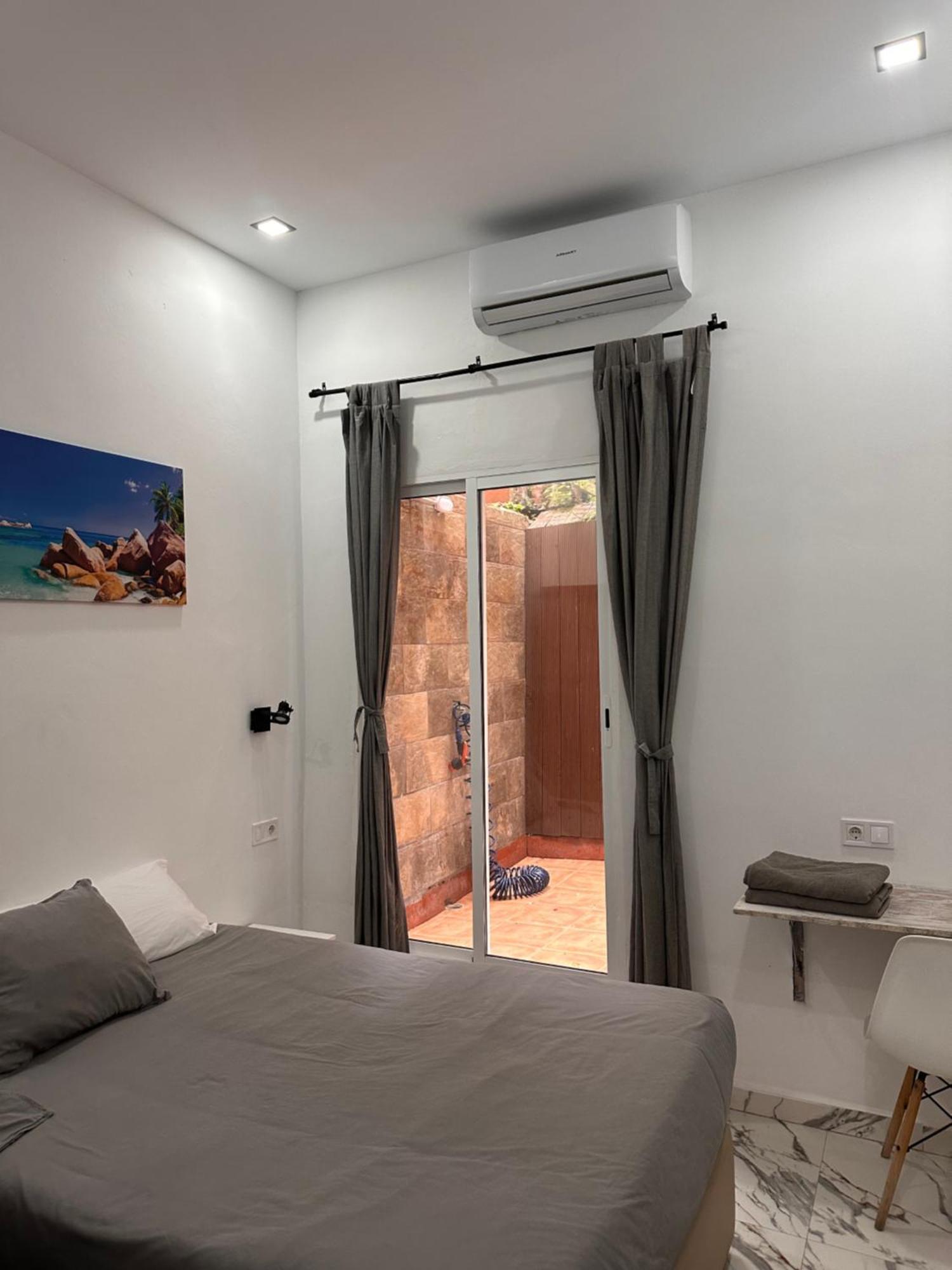 Apartamento En Planta Baja Cerca De La Playa En Badalona Kültér fotó